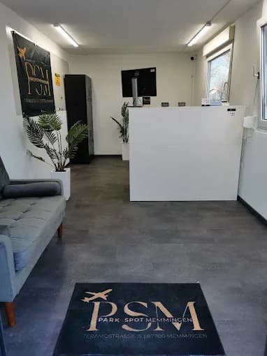 Empfangsbereich und Büro von PSM Parkspot Memmingen
